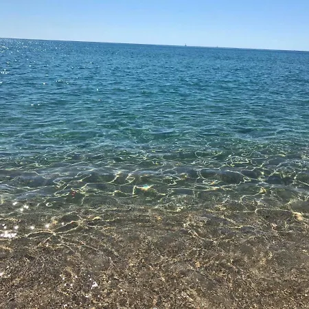 Casa Vacanze I Delfini קאלה ליברוטו